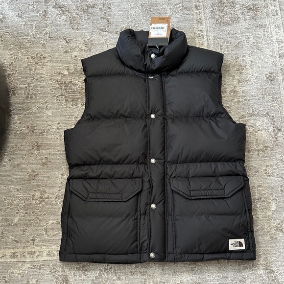 The North Face Men's Medium Sierra Down Vest. Black. NWT’s. - Picture 1 of 15